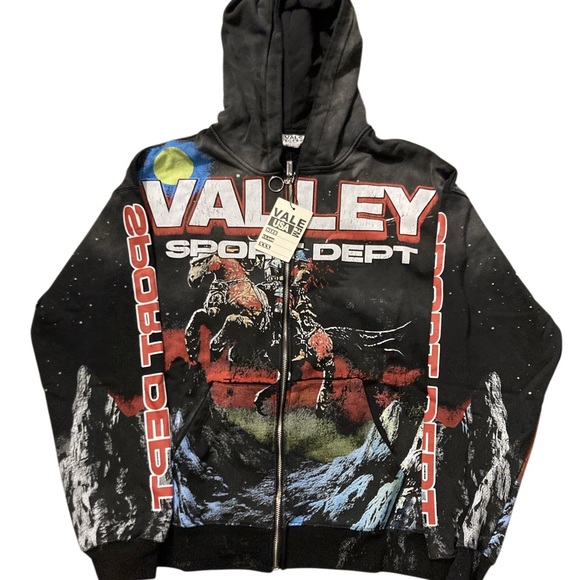 Vale Lives Sports Division Lunar Zip Up Medium